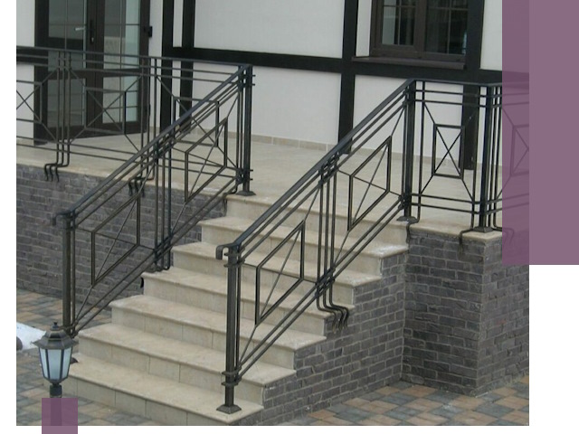 Перила для крыльца в Калуге — монтаж, изготовление и установка