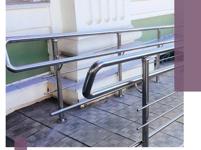 Ограждения пандусов из металла и нержавейки в Калуге