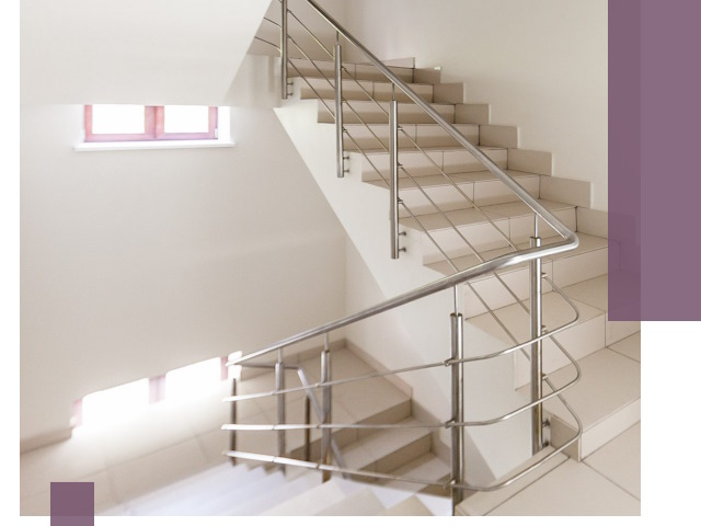 Установка и замена перил в подъезде в Калуге